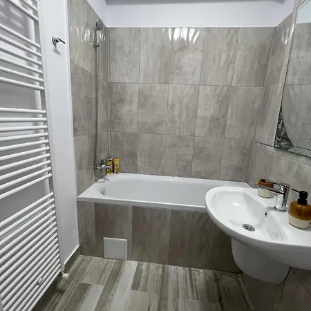 Refined Haven At Exigent Plaza - 08