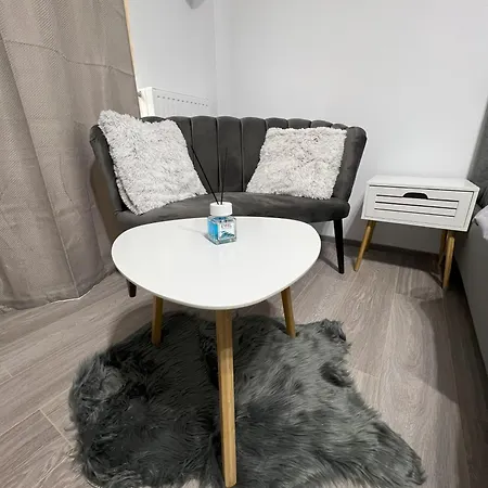 Апартаменты Refined Haven At Exigent Plaza - 08 *