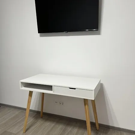 Refined Haven At Exigent Plaza - 08 Bucharest