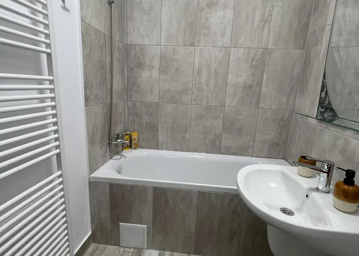 Refined Haven At Exigent Plaza - 08